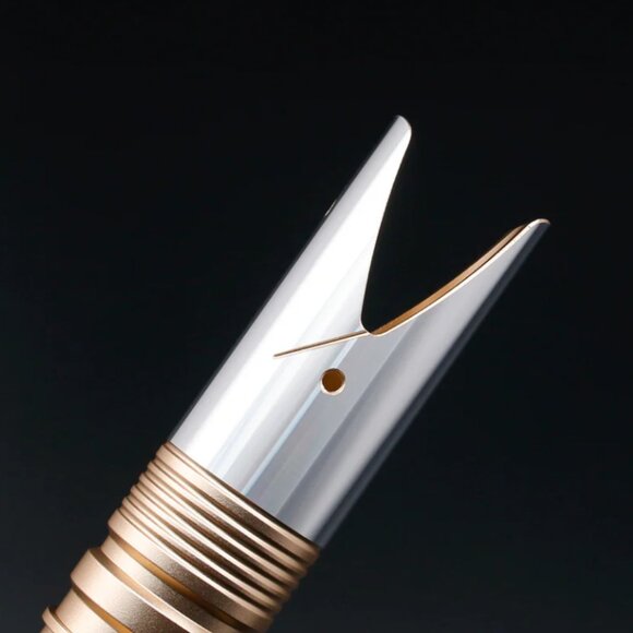 SwaSabers Invictus Combat Lightsaber Excellent Condition - Picture 4 of 5